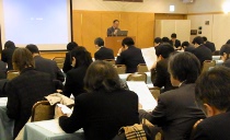 会場に集まった塾関係者