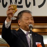 開園を祝って乾杯 