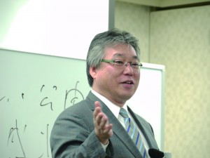 中土井鉄信 氏